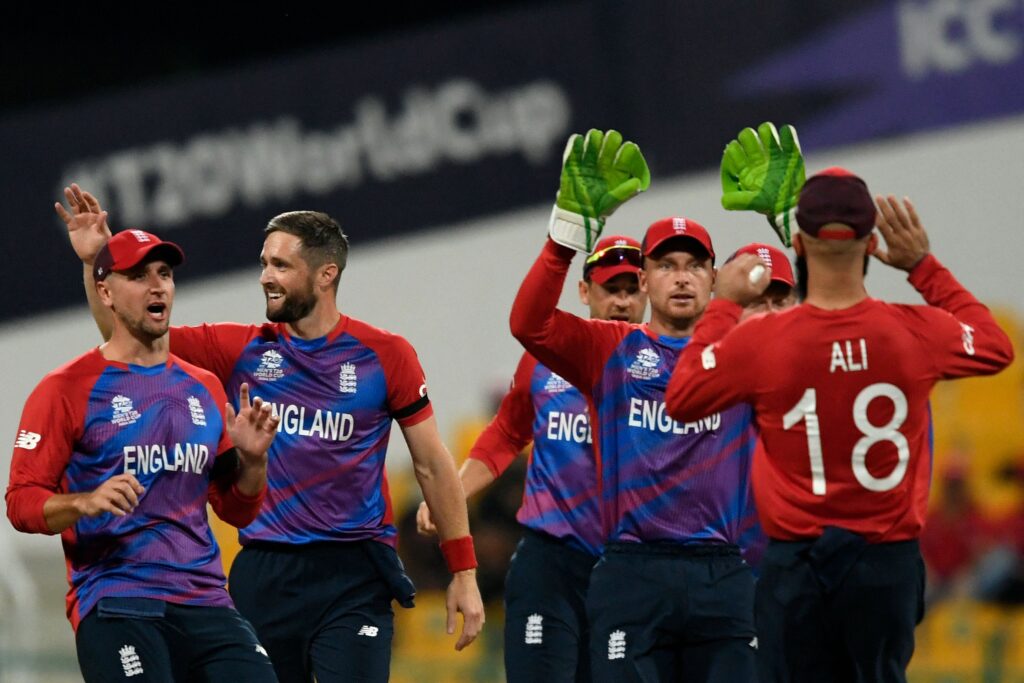 ENG beat PAK by 5 wickets