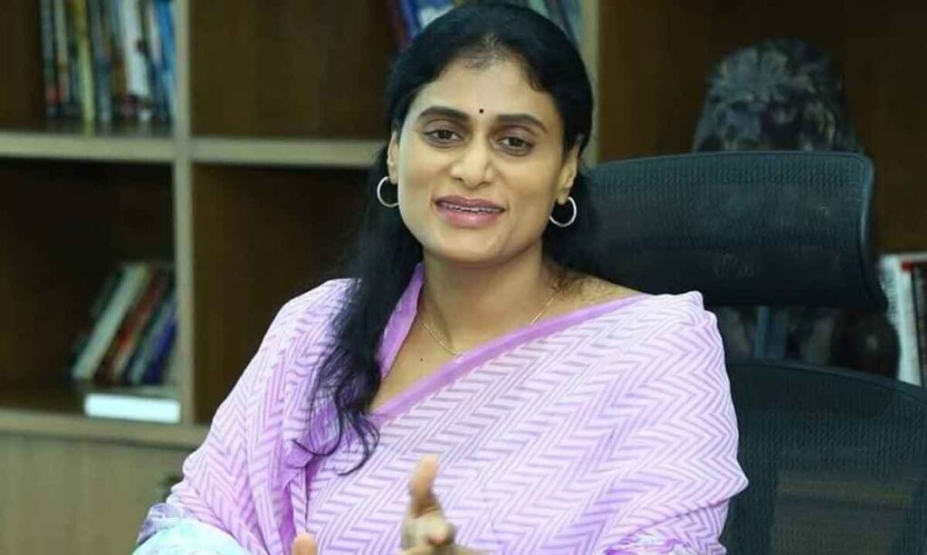 YS Sharmila Comments on KCR Family