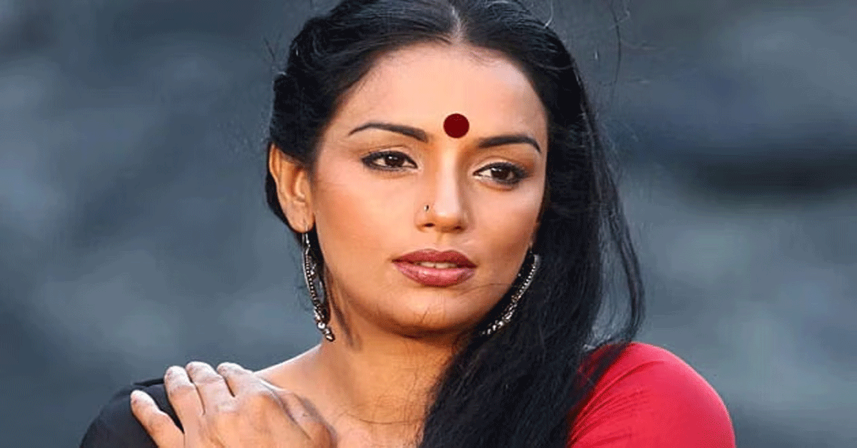 Shweta Menon: లింక్ పంపించి నటి ఖాతా నుండి డబ్బులు చోరీ