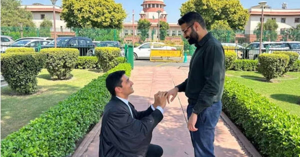 Gay Lawyer Couple Exchanged Ring: సుప్రీంకోర్టు ముందే రింగ్ పెట్టి ప్రపోజ్..  పోరాటం ఆగలేదన్న లాయర్ గే జంట