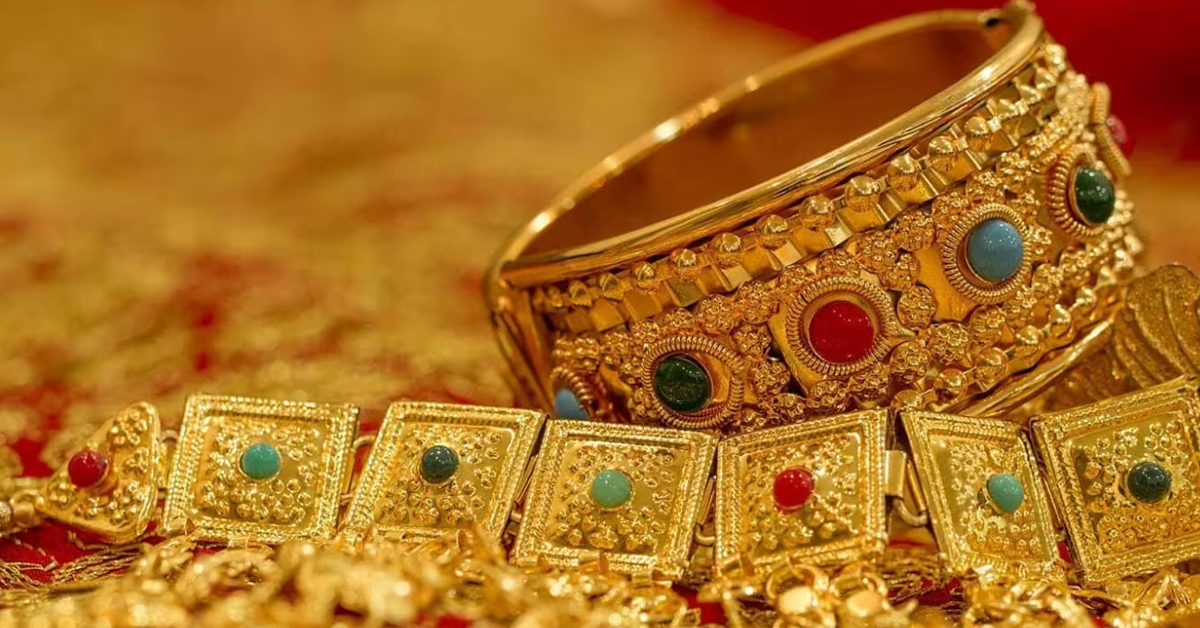 Gold Rates Today : వరుసగా నాలుగో రోజూ తగ్గిన బంగారం ధర, 90వేల దిగువకు వెండి