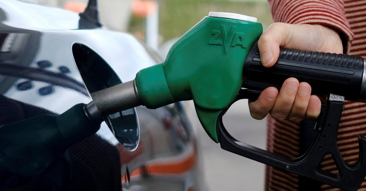 Petrol price : నేటి నుంచి తగ్గిన పెట్రోల్‌, డీజిల్‌ ధరలు