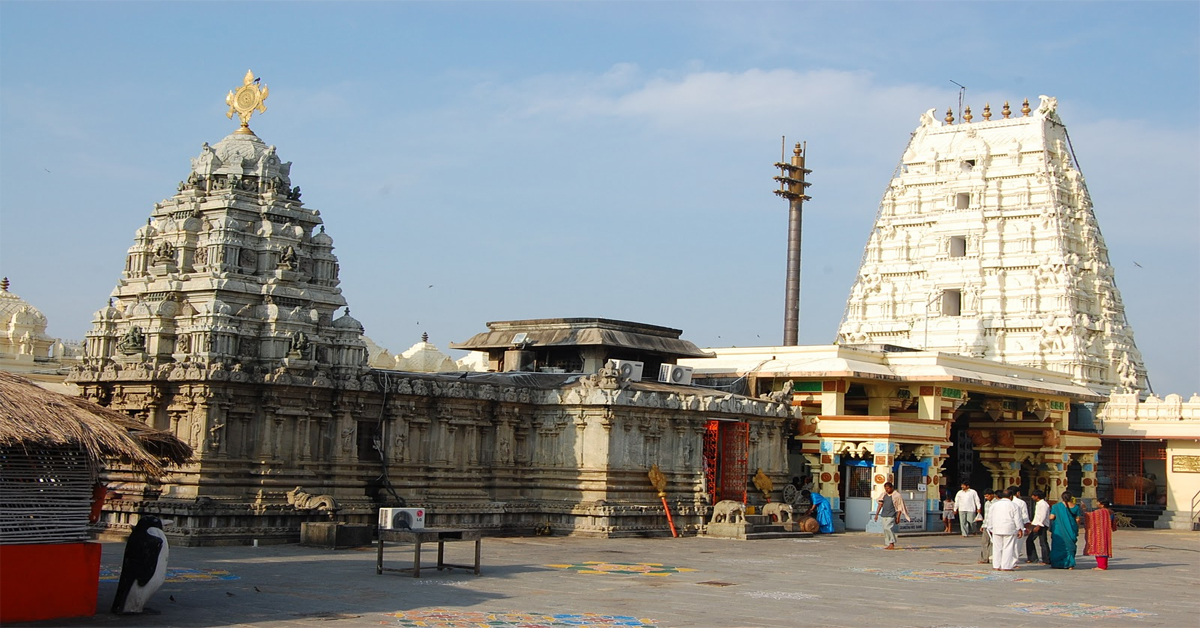 Bhadrachalam temple: భద్రాచలం ఆలయంలో వింత శబ్దాలు.. భయపడుతున్న భక్తులు