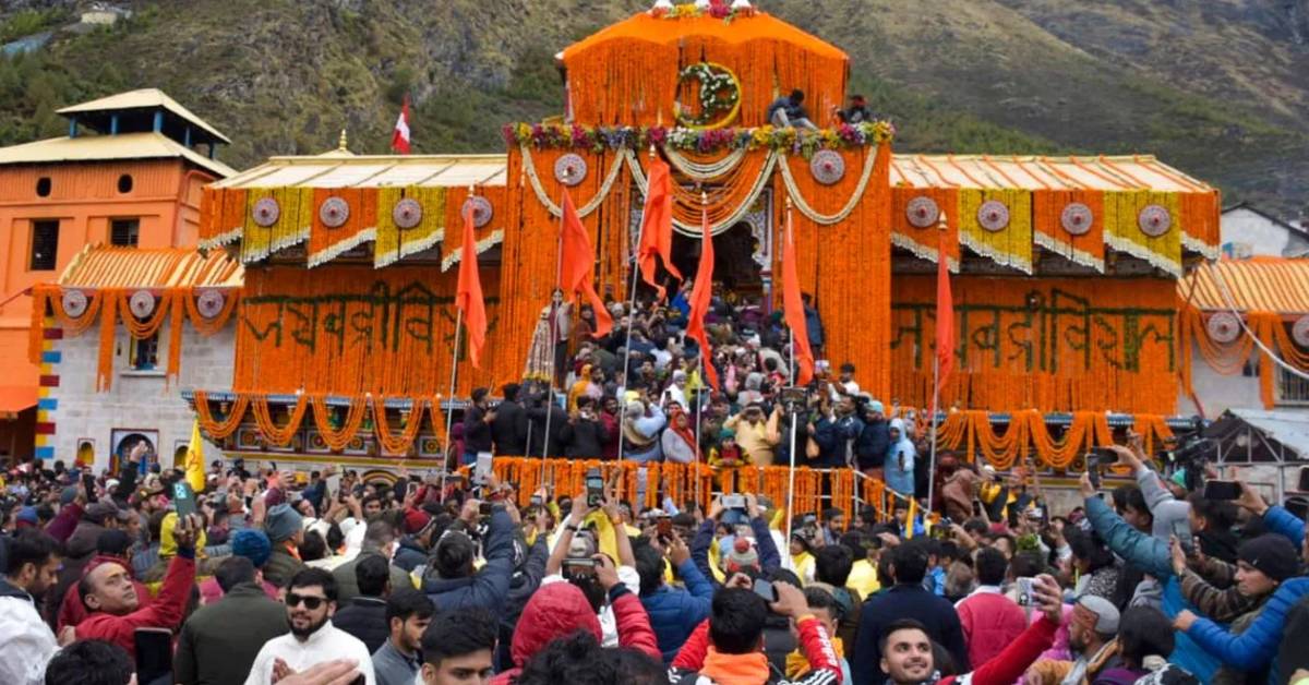 Uttarakhand : బద్రీనాథ్‌లో గందరగోళం..  పూజారుల నిరసన.. దుకాణాలు బంద్