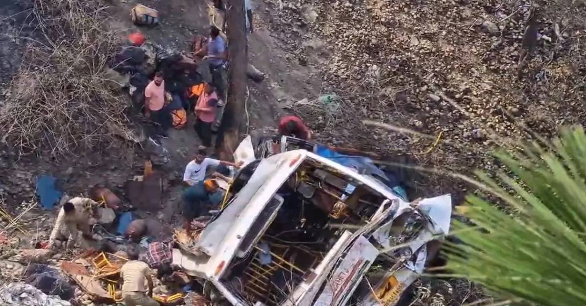 Bus Accident : జమ్మూలో కాలువలో పడిన బస్సు.. 16మంది మృతి, 28మందికి గాయాలు