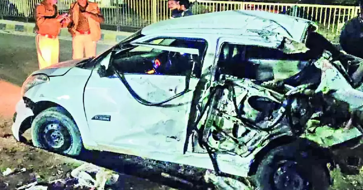 Car Accident: రీల్స్ పిచ్చితో విన్యాసాలు.. మహారాష్ట్రలో ఇద్దరి దుర్మరణం