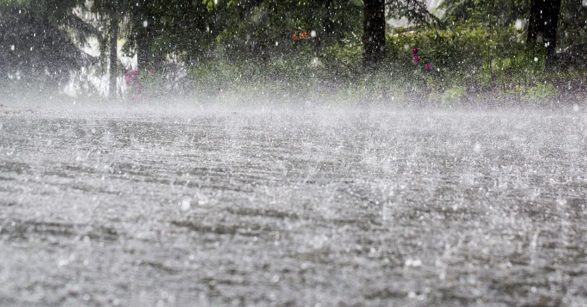 Heavi rains : భారీ వర్షం కారణంగా భద్రాచలం నుంచి నిలిచిపోయిన రాకపోకలు