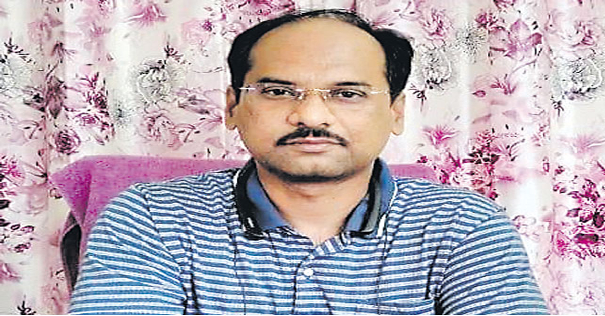 Assam: క్లాస్‌లోనే టీచర్‌ని కత్తితో పొడిచిన విద్యార్థి