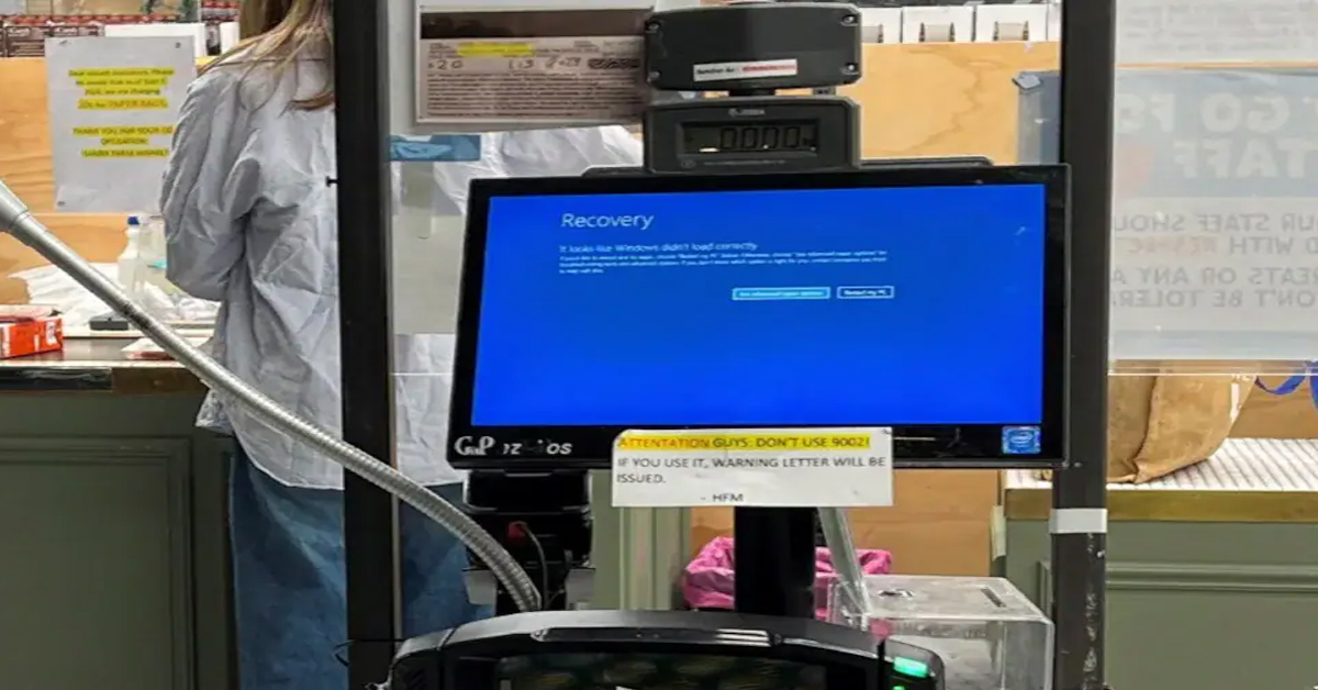 Blue Screen Of Death: మైక్రోసాఫ్ట్ ‘బ్లూ స్క్రీన్ ఆఫ్ డెత్’.. విండోస్ సేవాల్లో అంతరాయం.. ఫ్లైట్ సర్వీస్‌లపై ప్రభావం