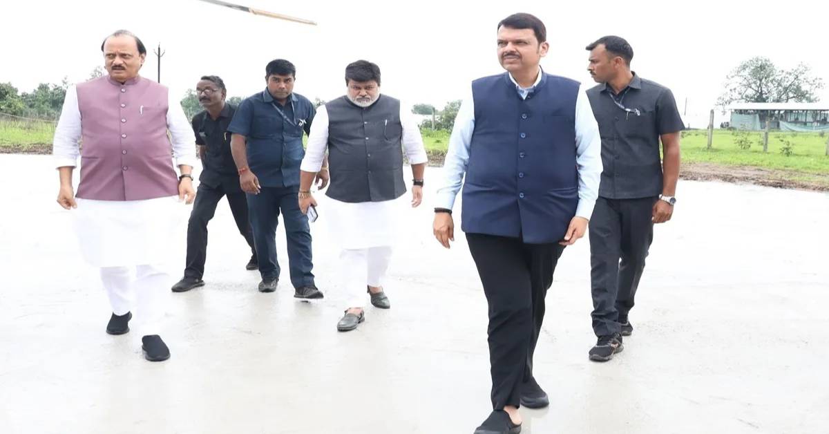 Helicopter Incident : దేవేంద్ర ఫడ్నవీస్, అజిత్ పవార్‌లకు తప్పిన హెలికాప్టర్ ప్రమాదం..