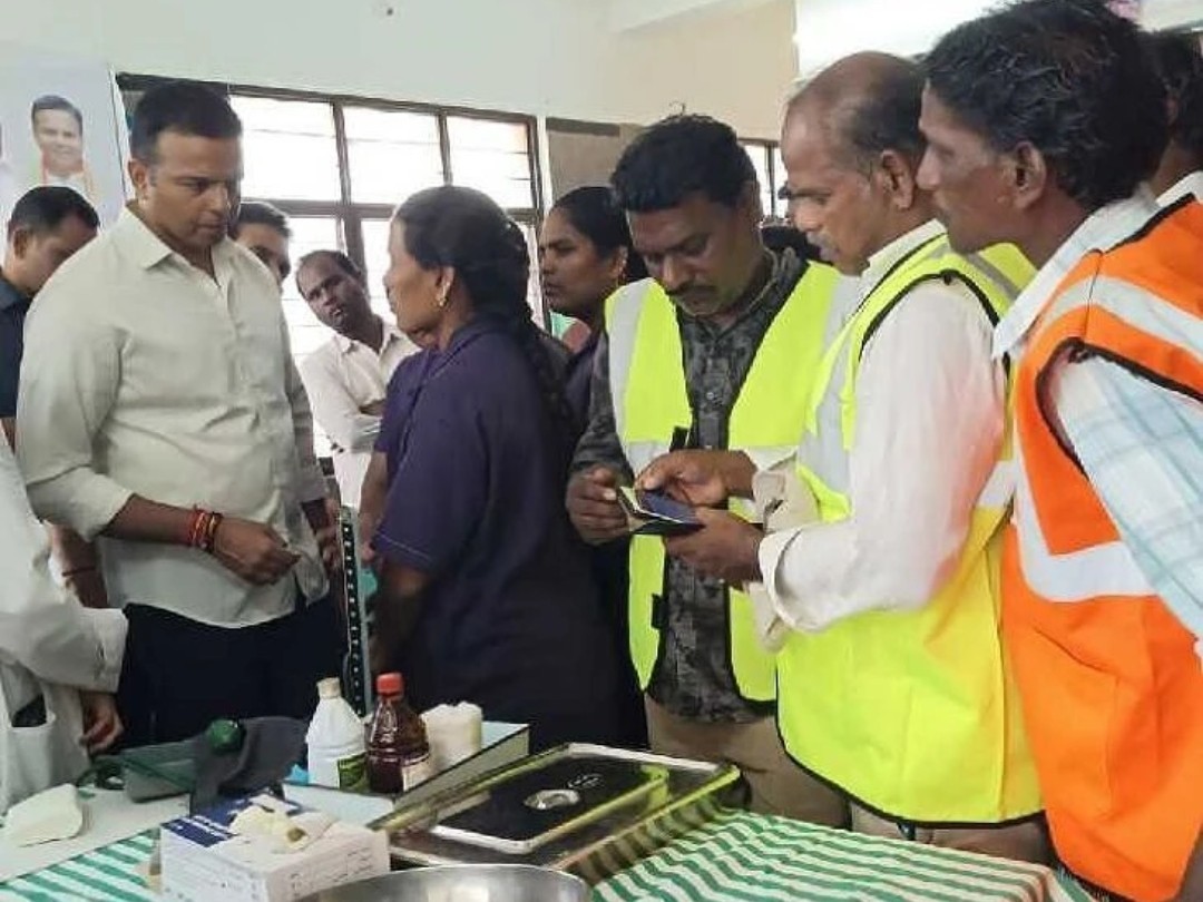 నగరిలో పారిశుద్ధ్య కార్మికులకు వైద్య పరీక్షలు