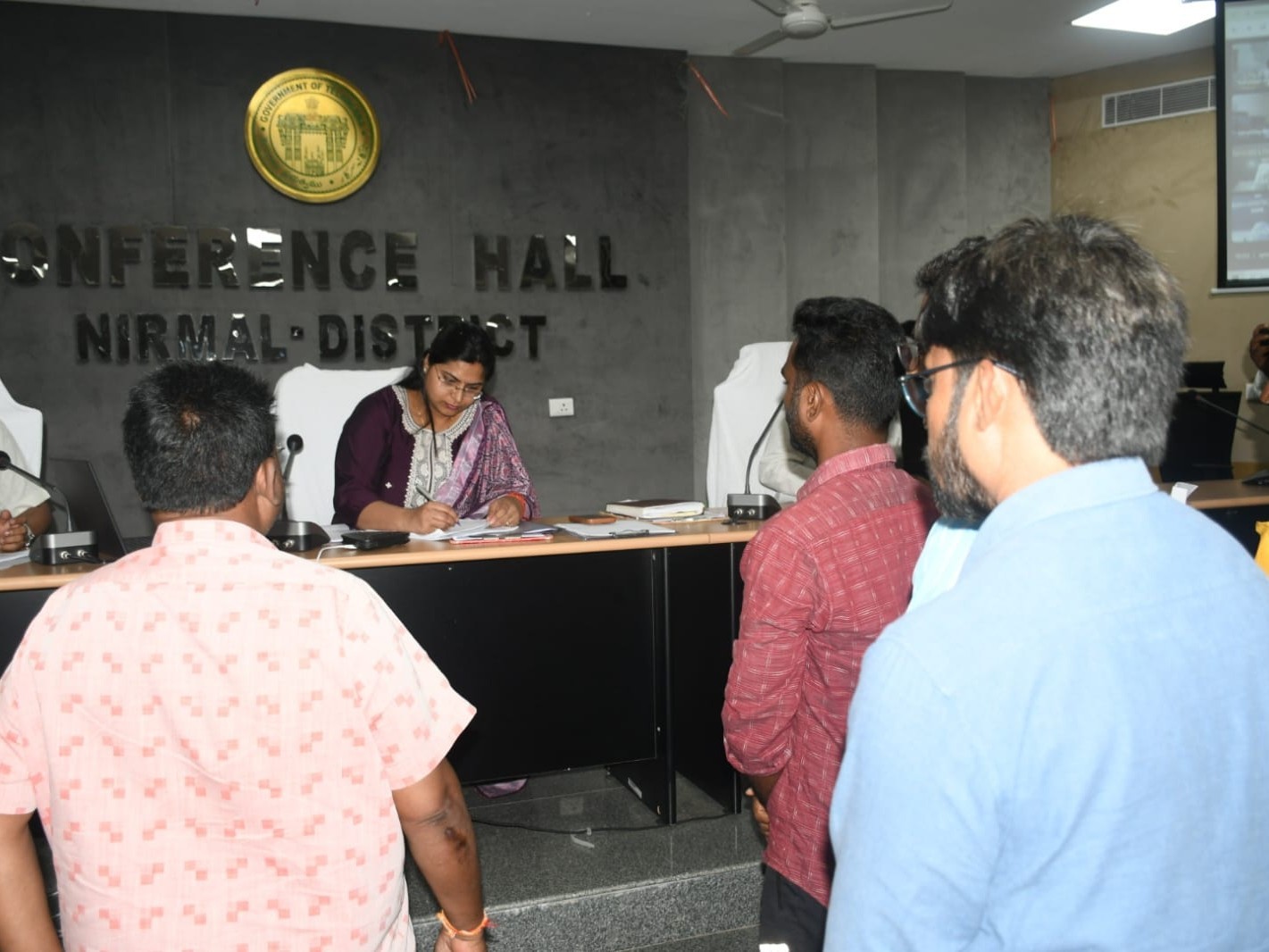 ‘ప్రజా సమస్యలు త్వరితగతిని పరిష్కరించాలి’
