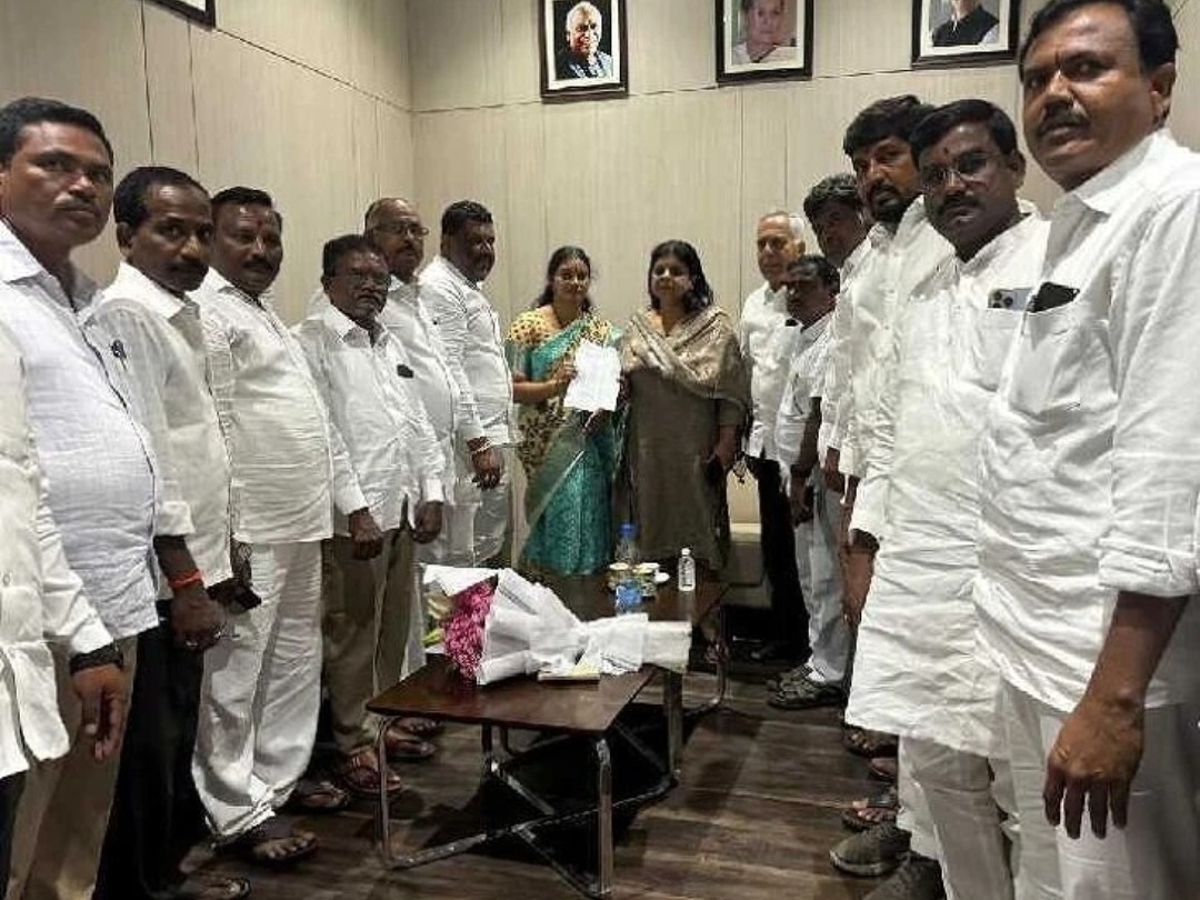 దీపదాస్ మున్షిని కలిసిన కాంగ్రెస్ గద్వాల ఇంఛార్జ్