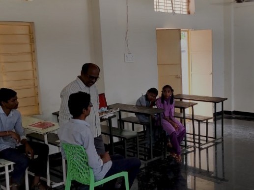 విద్యార్థులకు ఉచిత కంటి పరీక్షలు