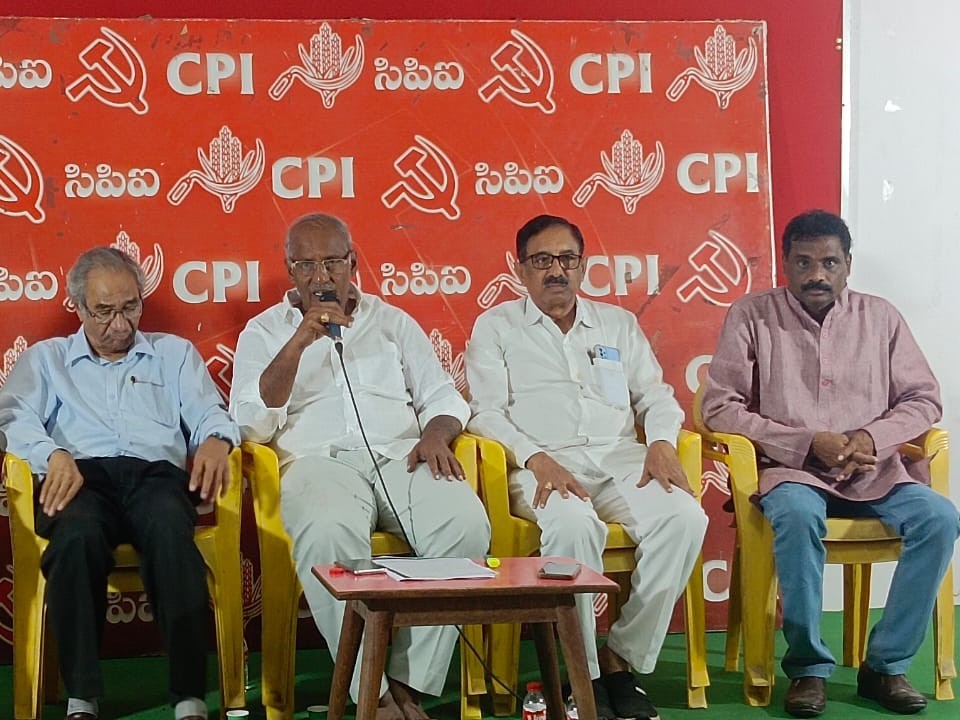 ‘లాభాల వాటాల్లో గత ప్రభుత్వం చేసినట్టే ఈ ప్రభుత్వం చేస్తుంది’