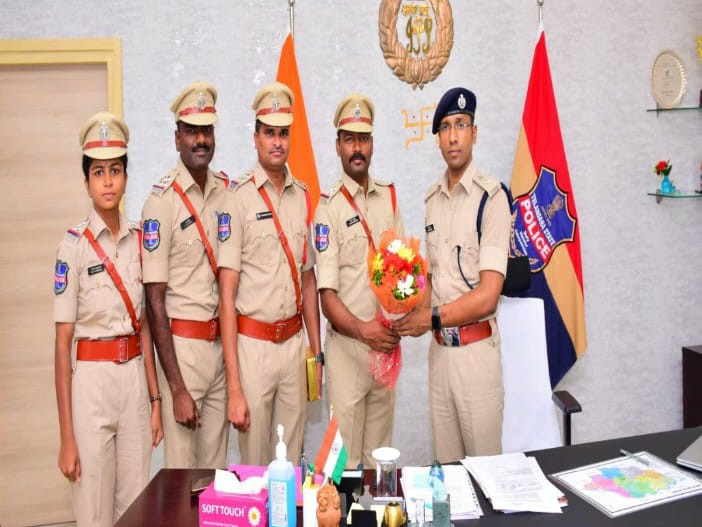 విధి నిర్వహణలో అంకితభావంతో పనిచేయాలి
