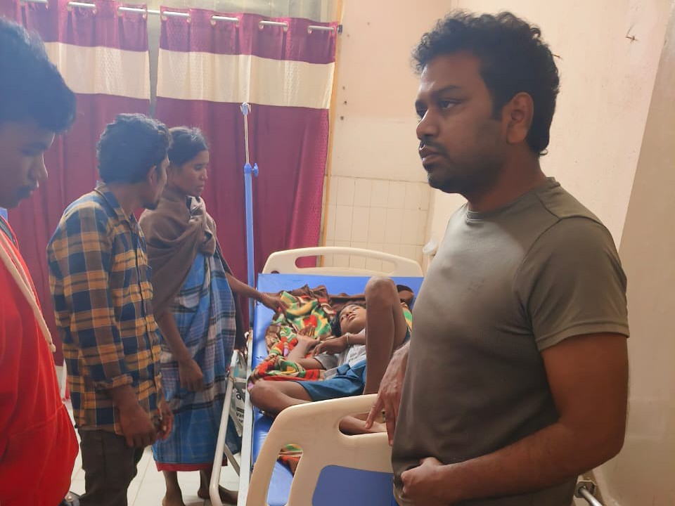 ఏటీడబ్ల్యూవో చొరవతో విద్యార్థి ఆసుపత్రికి తరలింపు