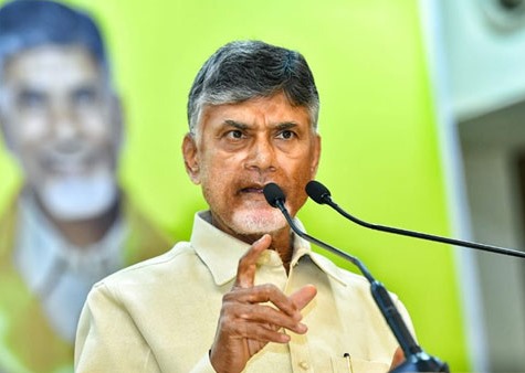 దేవుడి కంటే జగన్ గొప్పోడా?: చంద్రబాబు