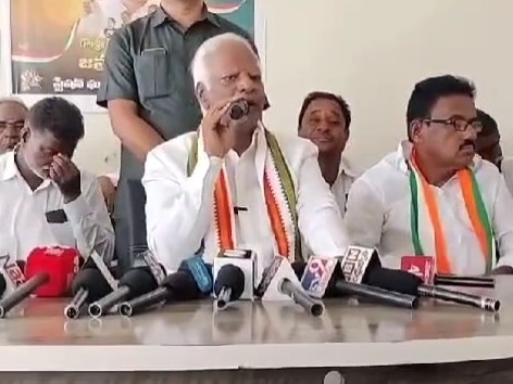 జిల్లాను ఆరుముక్కలు చేసిన ఘనత కేసిఆర్ దే: కడియం శ్రీహరి