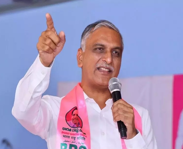 ‘నిరుద్యోగులకు నిరసన తెలిపే హక్కు లేదా?’