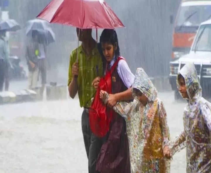 బంగాళాఖాతంలో అల్పపీడనం.. తుఫాన్ హెచ్చరిక