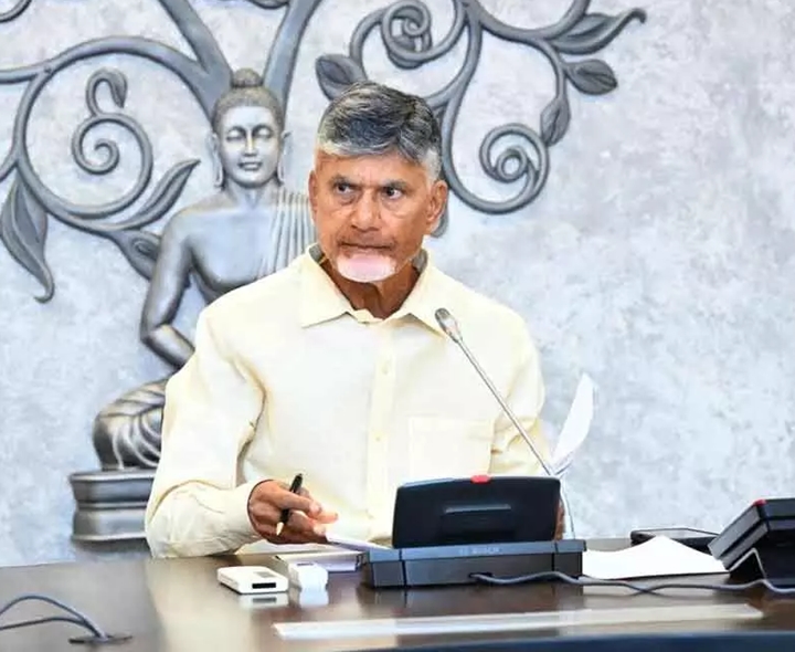 కొమురం భీంకు నివాళులర్పించిన సీఎం చంద్రబాబు