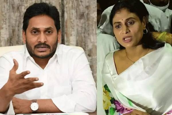 తల్లి, చెల్లిపై వైఎస్ జగన్ పిటిషన్