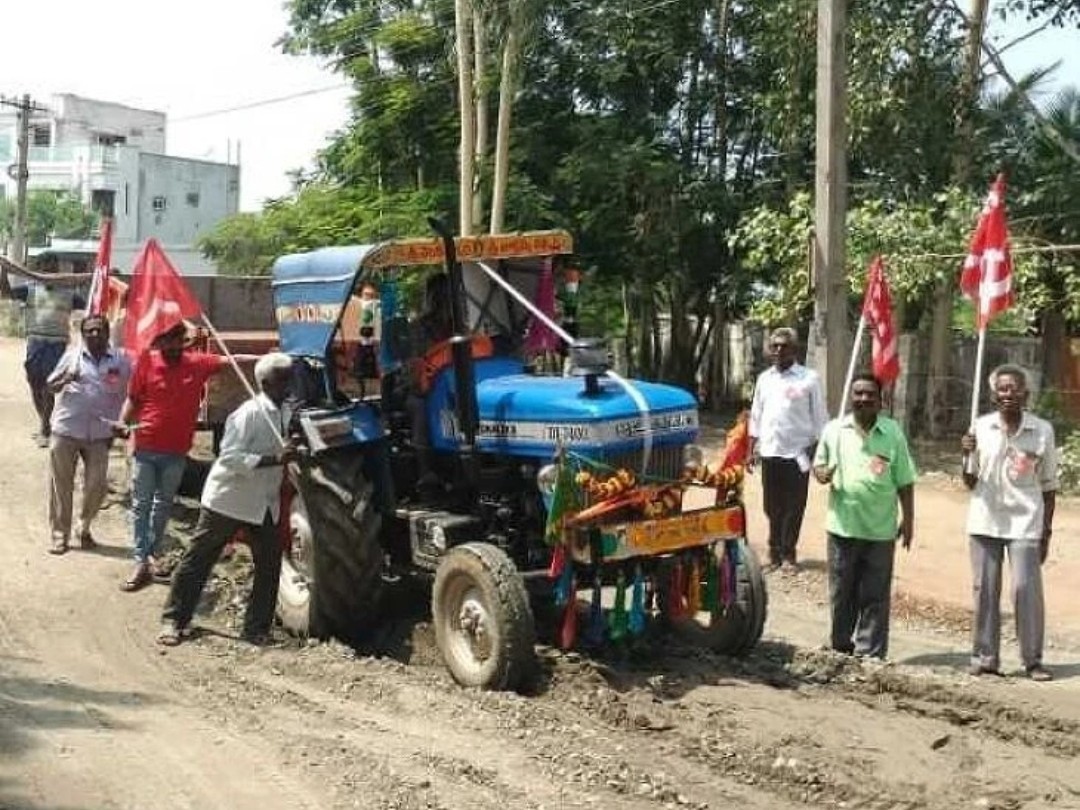 ‘సీపీఎం వినూత్న నిరసన’