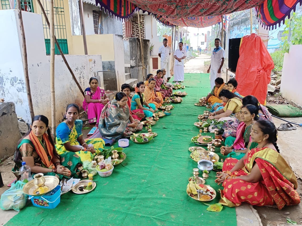 ఘనంగా సామూహిక కుంకుమార్చన