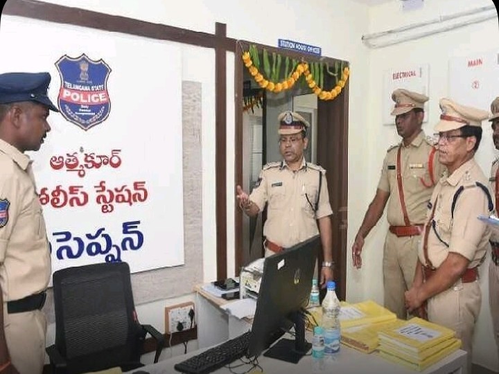 ఆత్మకూరు పోలీస్ స్టేషన్ తనిఖీ చేసిన సీపీ