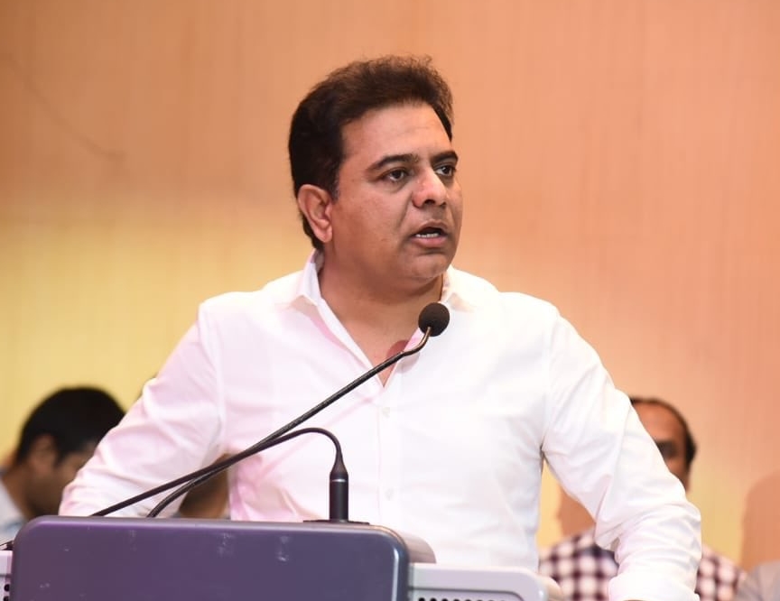 కిటెక్స్.. నేతన్నల కోసం తీసుకున్న సంకల్పం: KTR