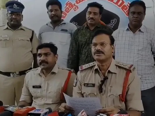 పిఠాపురంలో 88 కిలోల గంజాయి స్వాధీనం