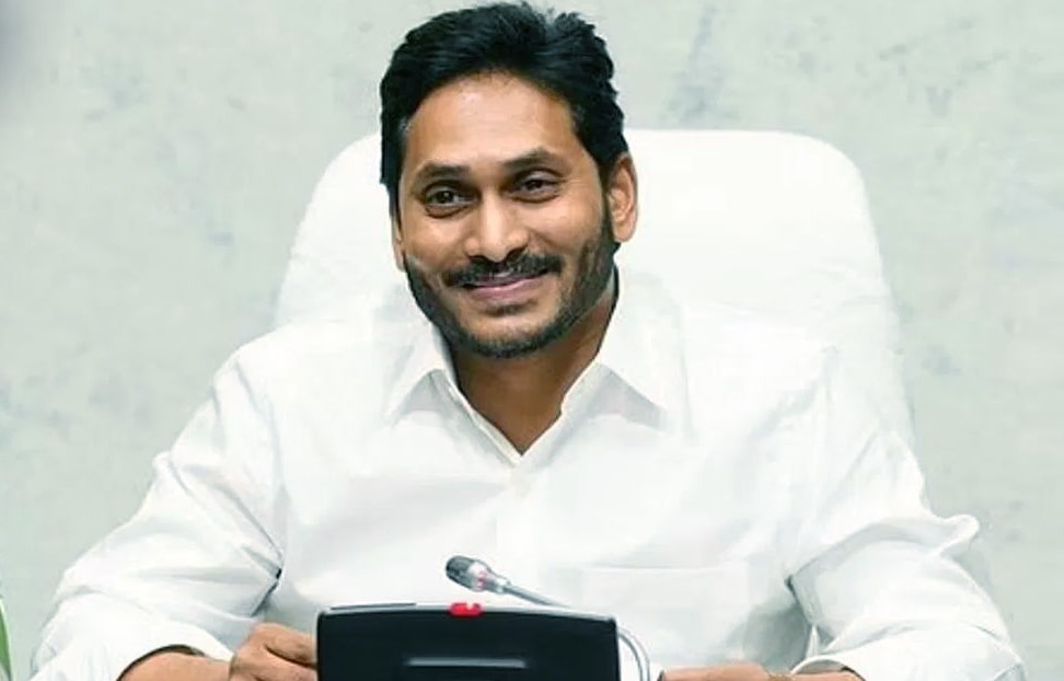 తెలుగు ప్రజలకు దీపావళి శుభాకాంక్షలు: జగన్