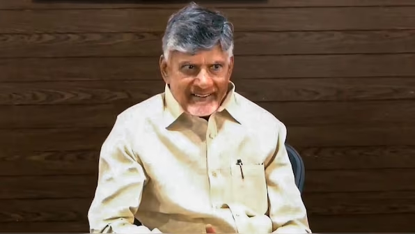 పోలీసులకు సీఎం చంద్రబాబు అభినందన