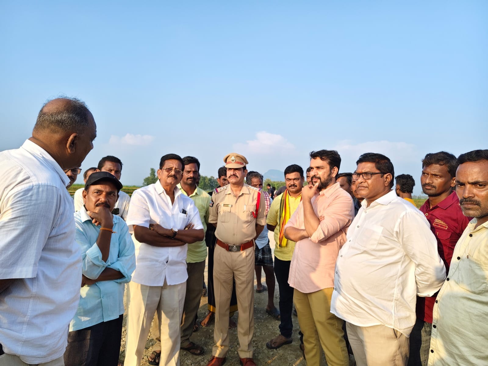 ముఖ్యమంత్రి పర్యటనకు విజయవంతం చేయాలి