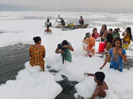 కాలుష్య కోరల్లో యమునా నది