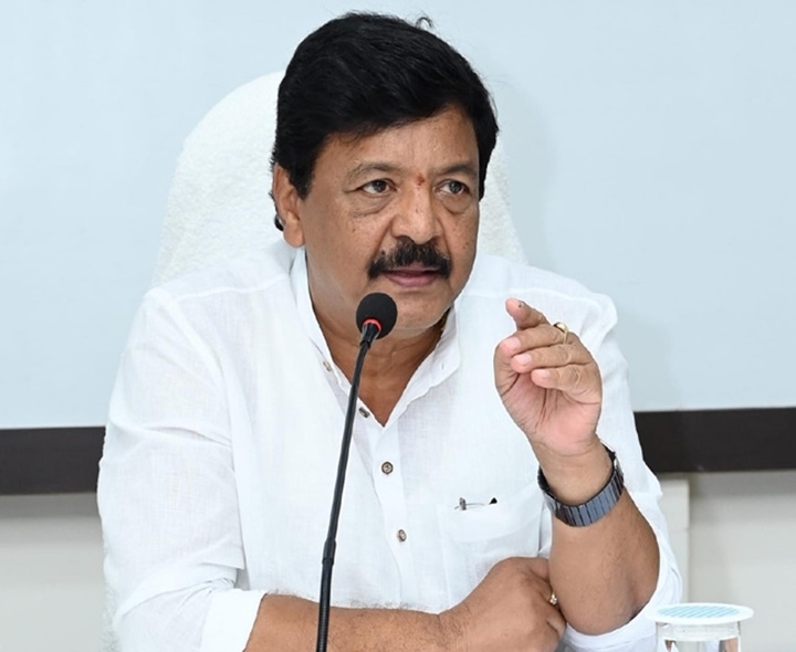 వైసీపీ నేతలకు మంత్రి కందుల దుర్గేశ్ కౌంటర్