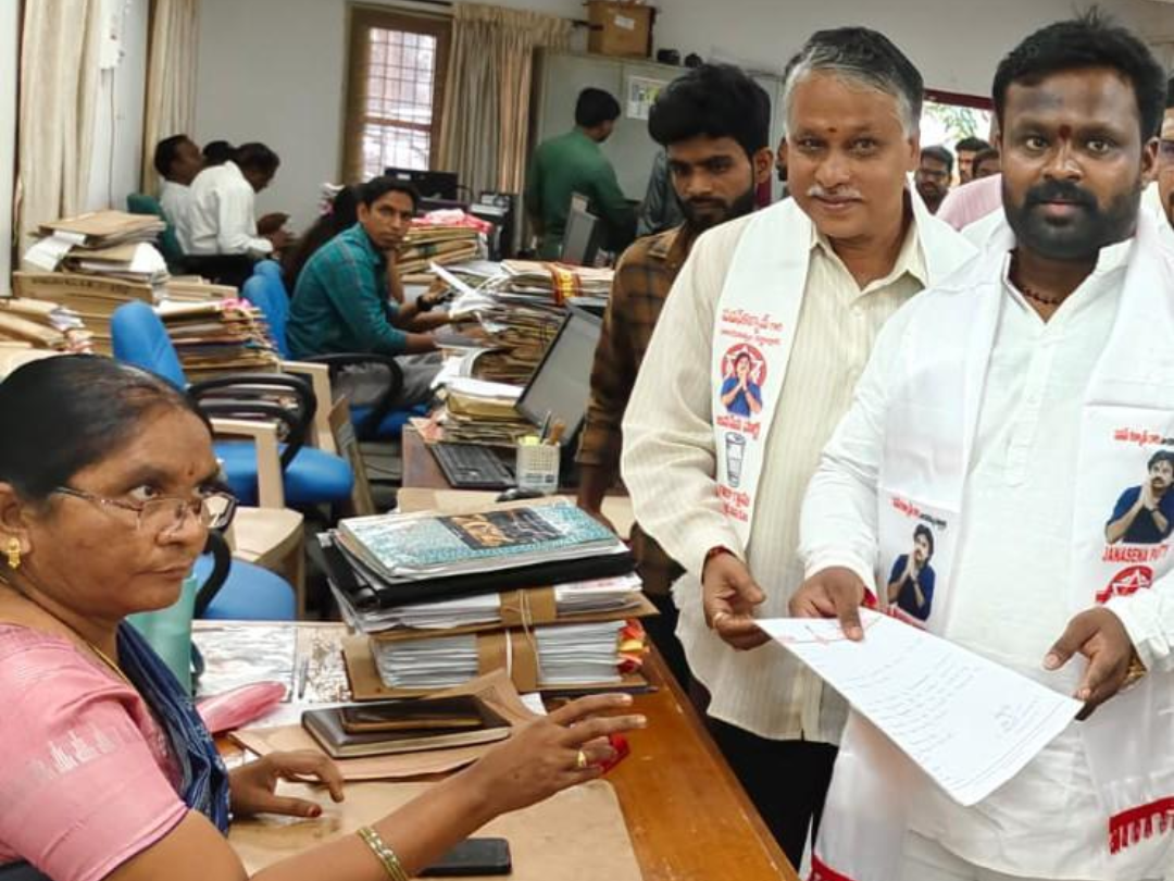 వైసీపీ ఎమ్మెల్యేలను తొలగించి ఎన్నికలు జరిపించండి