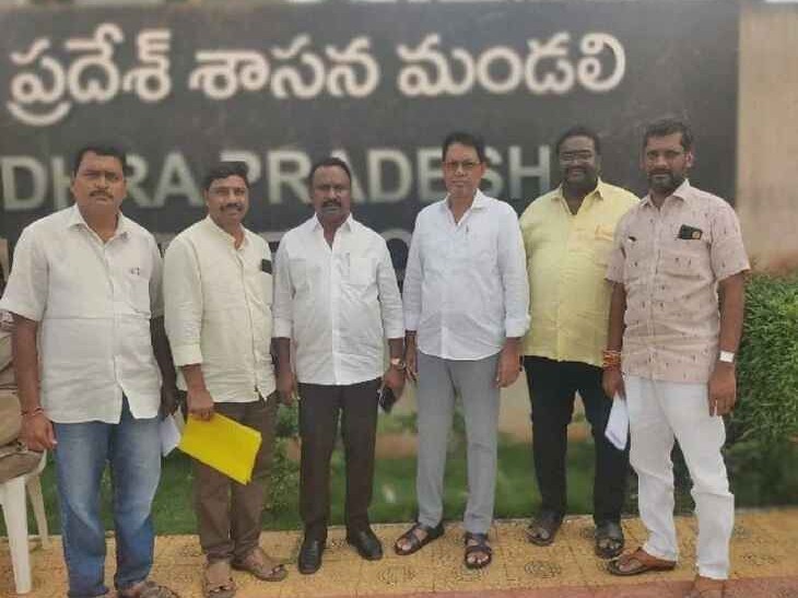 నియోజకవర్గ సమస్యలపై ఎమ్మెల్యేలు సమీక్ష