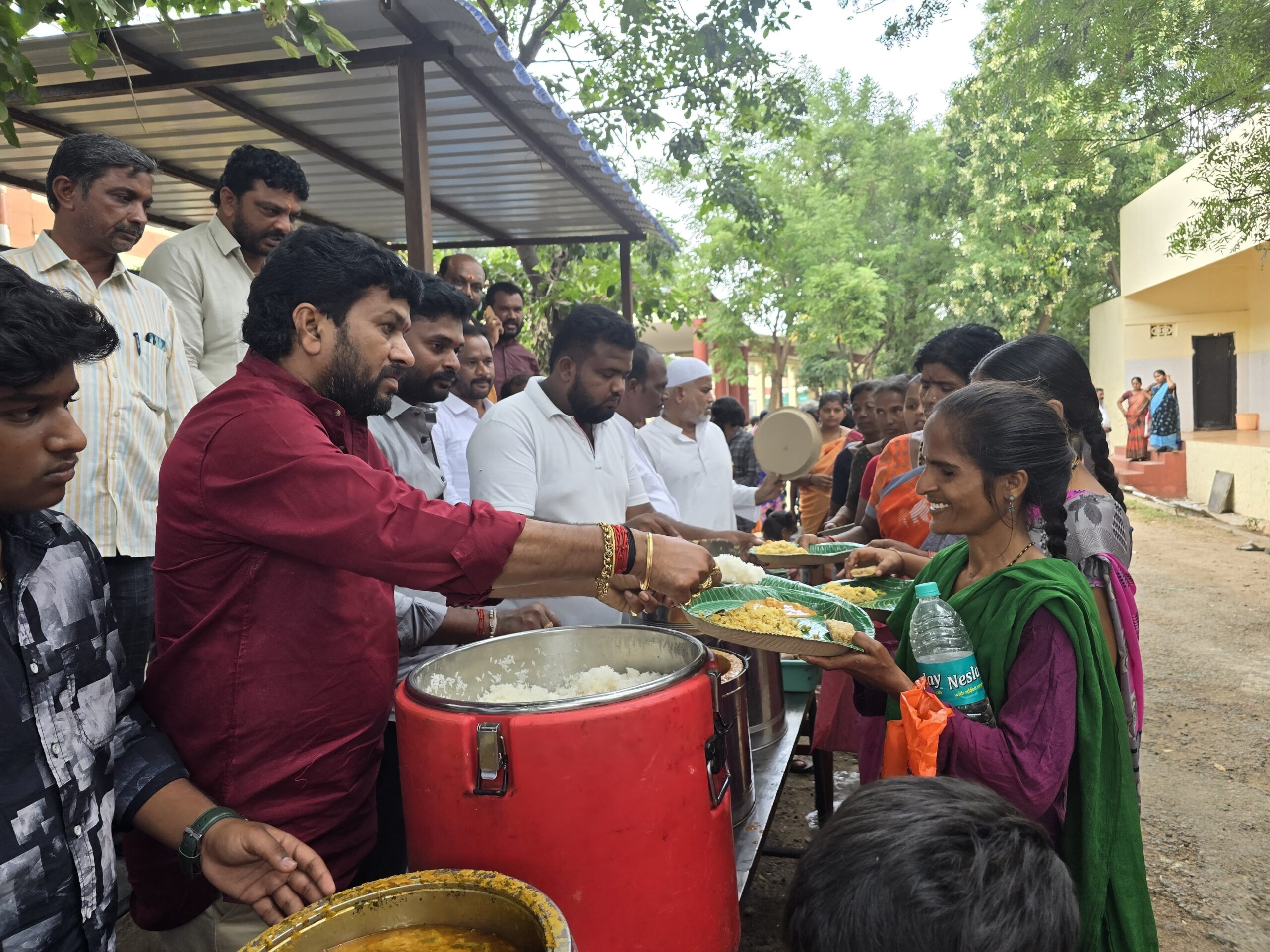 గర్భిణీ స్త్రీలకు ఉచిత భోజన సౌకర్యం ఏర్పాటు