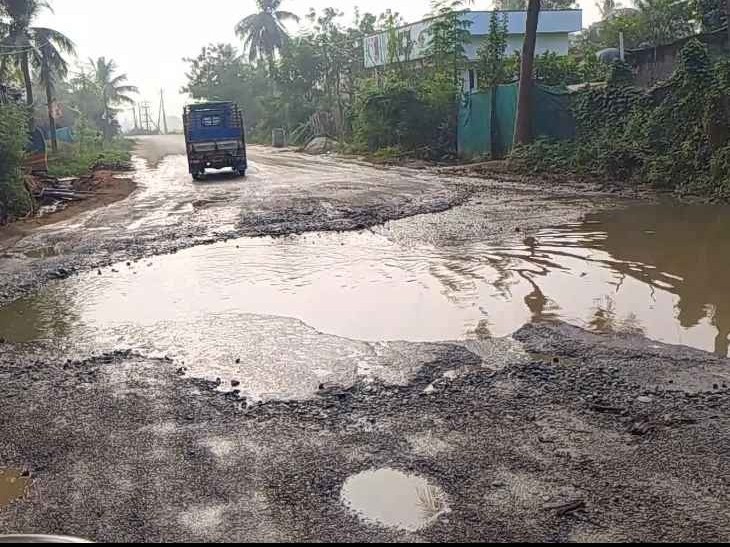 బత్తులవారిగూడెంలో అధ్వానంగా రహదారి