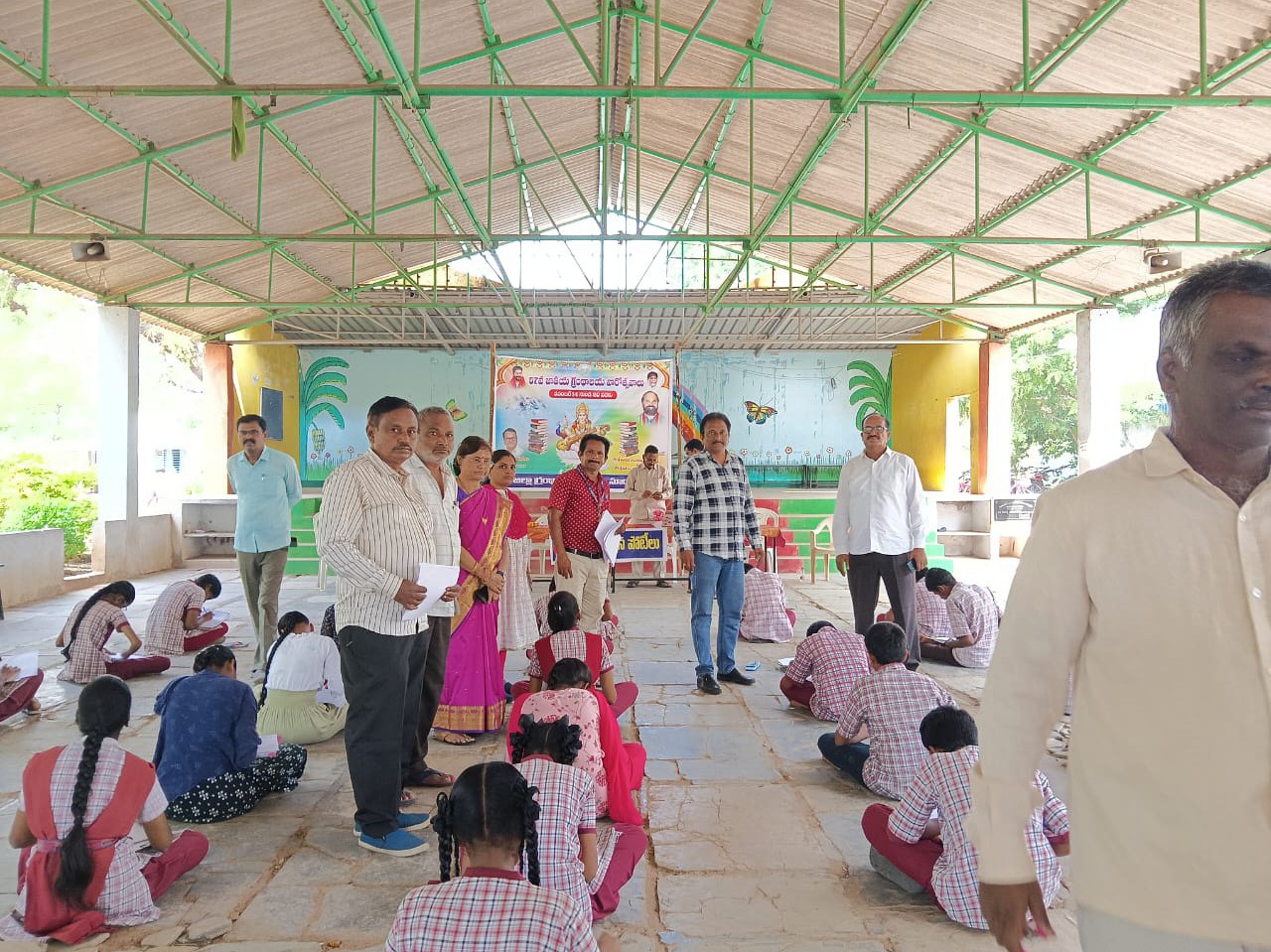 గ్రంథాలయ సంస్థ ఆధ్వర్యంలో వ్యాసరచన పోటీలు