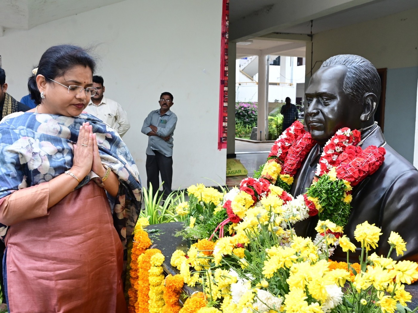 కలెక్టర్ కార్యాలయంలో రాజ్యాంగ దినోత్సవ వేడుకలు