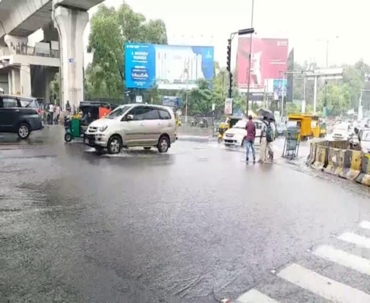 కొన్ని జిల్లాల్లో జల్లులు పడే అవకాశం