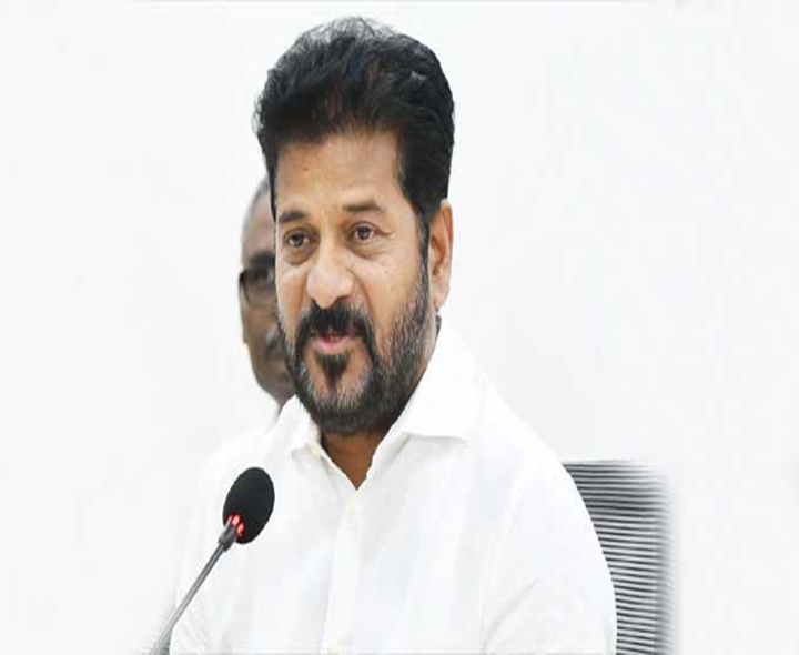 కుటుంబ సమేతంగా జైపూర్ వెళ్లిన సీఎం