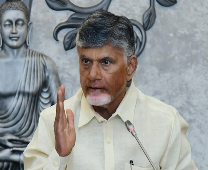 ఆరు నెలల పాలనపై సీఎం చంద్రబాబు సమీక్ష