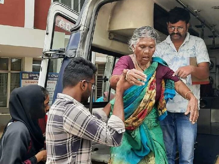 ఆటో బోల్తా.. నలుగురికి తీవ్ర గాయాలు