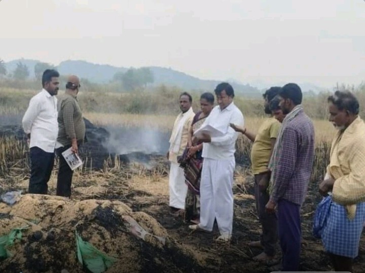 అగ్ని ప్రమాదంలో 30 బస్తాల ధాన్యం దగ్ధం