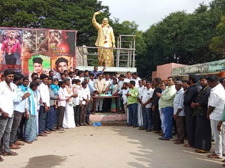 లేపాక్షిలో జగన్ జన్మదిన వేడుకలు