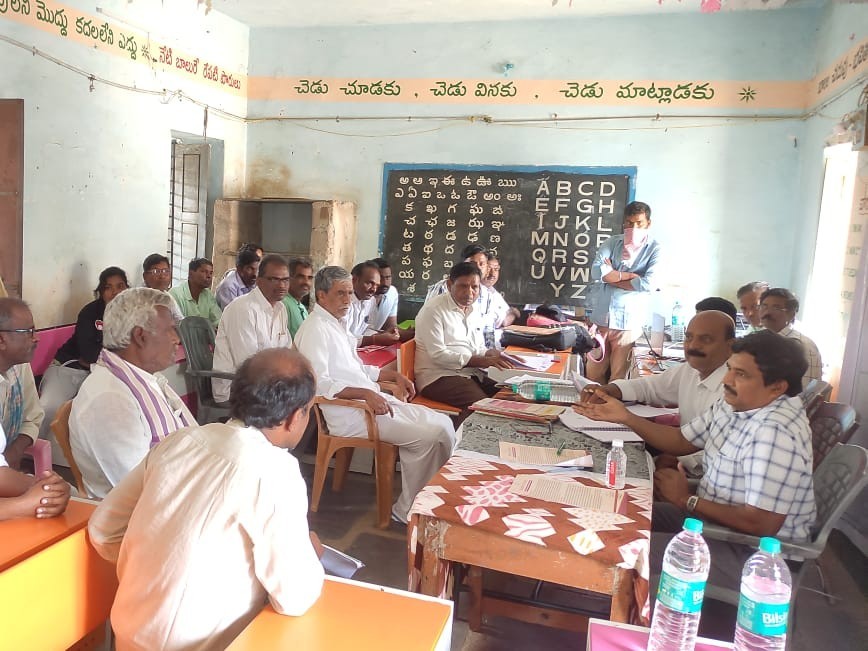 భూ సమస్యలను త్వరగా పరిష్కరిస్తాం: ఆర్డీవో